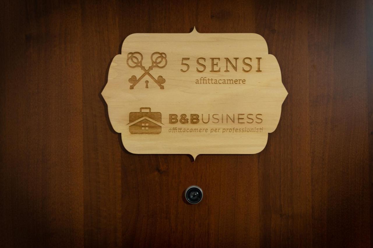 B&Business - Fibra Ultraveloce, Angolo Fitness, Smartworking & Parcheggio Coperto Su Richiesta Козенца Екстериор снимка
